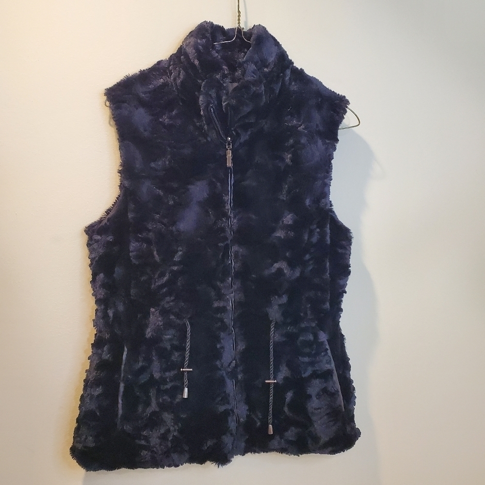 GALLERY women's black faux fur reversible vest size S